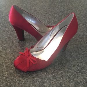 SO “Aragon” red satin heels, size 8